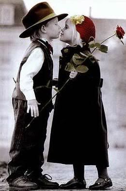 http://i116.photobucket.com/albums/o10/modyman/welcome_kids_kiss.jpg