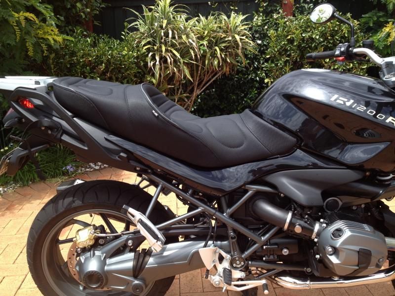 BlackDog s Custom MJM Seat BMW R1200R Forum
