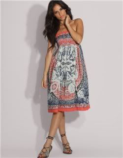 http://i116.photobucket.com/albums/o15/nicolette_kietzmann/dress1.jpg