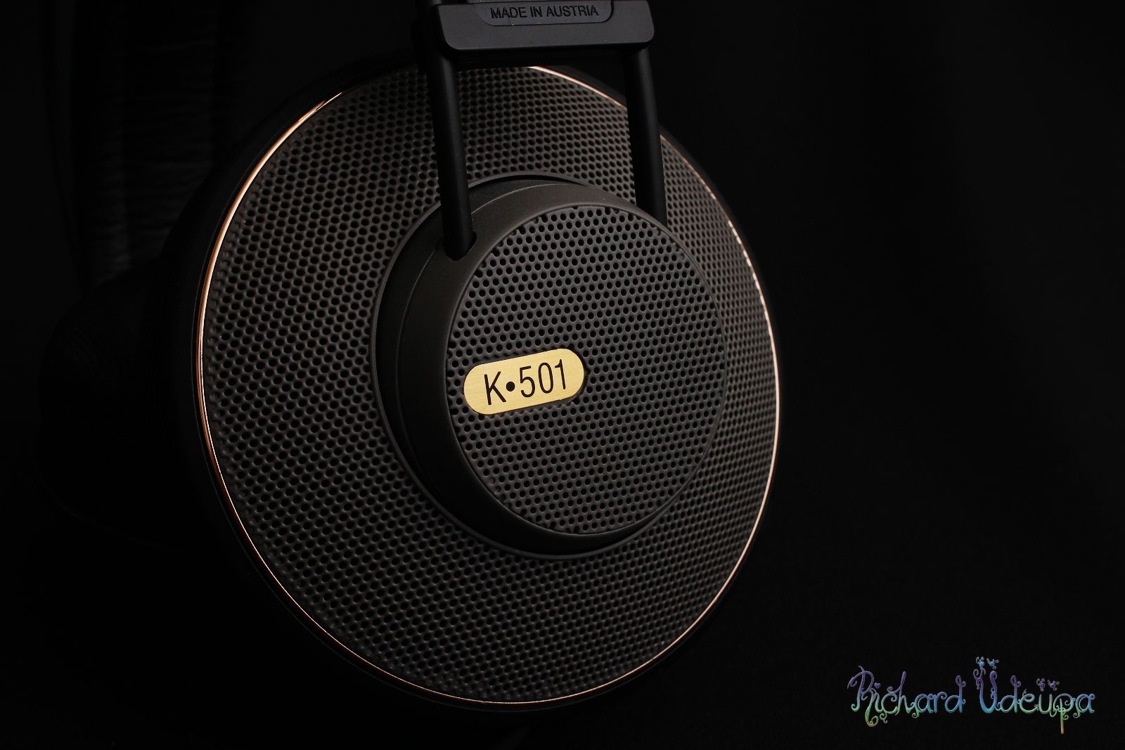 Akg K501