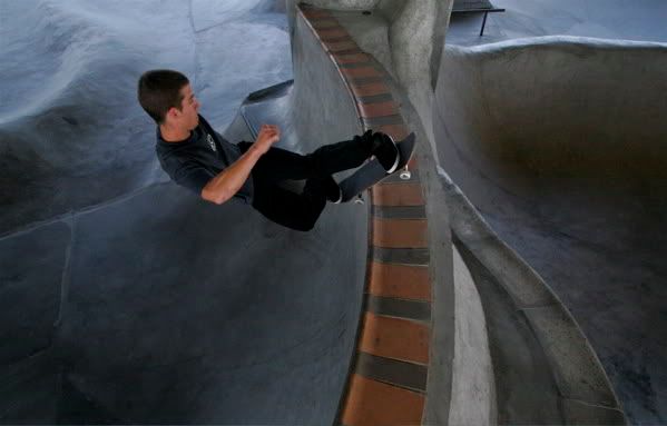 IMAGE: http://i116.photobucket.com/albums/o25/mikeassk/pics.jpg