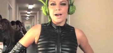 http://i116.photobucket.com/albums/o26/PortalBEP/02_fergie_dipdive_portalbep_bbp.jpg