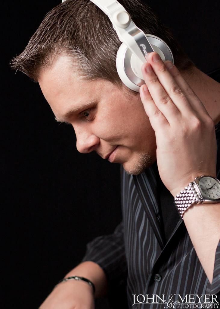 IMAGE: http://i116.photobucket.com/albums/o5/drjohn24/DJ%20A%202%20The%20K/IMG_8471_zps83159121.jpg