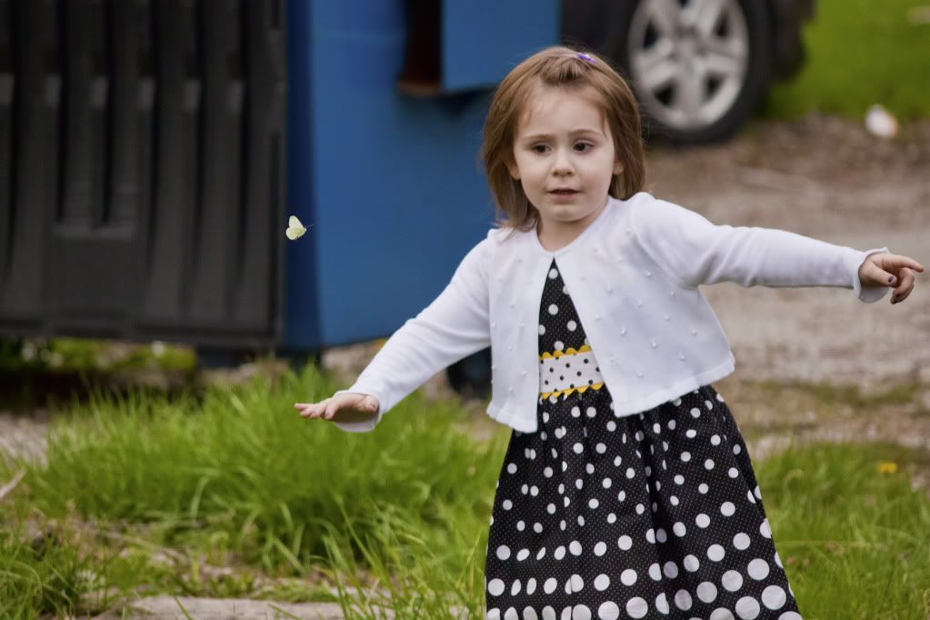 IMAGE: http://i116.photobucket.com/albums/o5/drjohn24/Portraits/IMG_5321.jpg