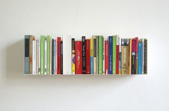 linea1 a _ taschenbuchregal  In der Gestaltung minimierte Regale aus Stahlblech. Leicht und zur�ckhaltend schweben sie vor der Wand und nehmen Taschenb�cher (linea1 a),  CDs (linea1 b) oder Aktenordner (linea1 c) auf.