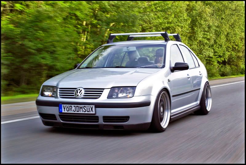 VWVortex.com - Pic request: silver mk4 jetta with black rub strips